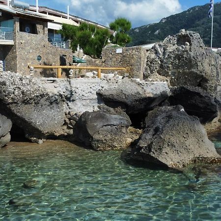 Black Rocks Family, Luxury Seafront Beach Maisonette Agios Gordios  Dış mekan fotoğraf