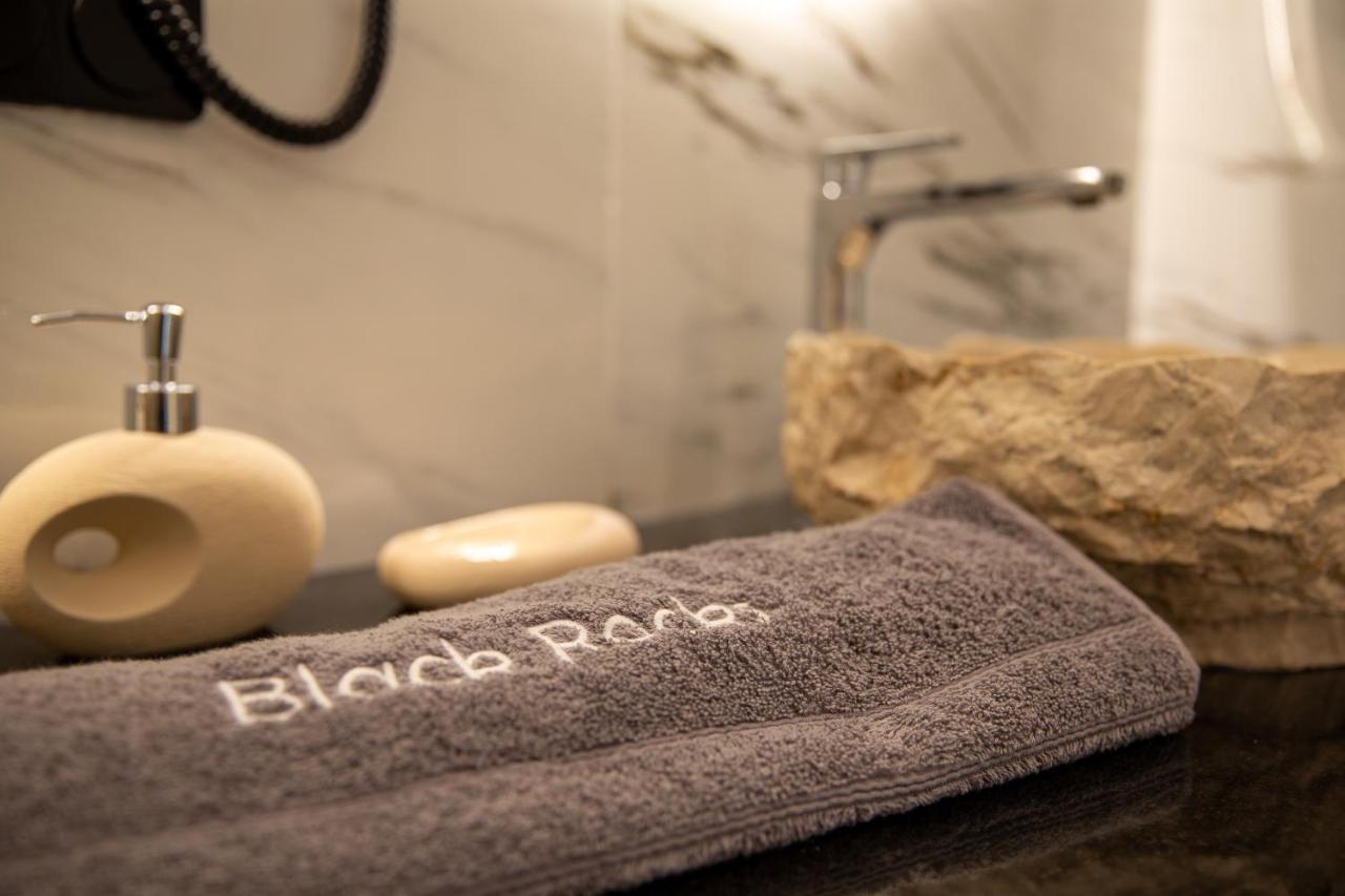 Black Rocks Family, Luxury Seafront Beach Maisonette Agios Gordios  Dış mekan fotoğraf