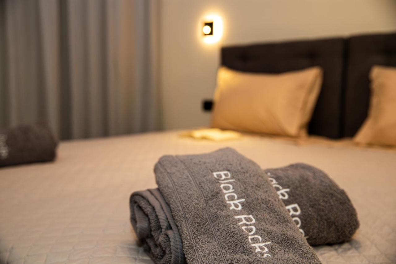 Black Rocks Family, Luxury Seafront Beach Maisonette Agios Gordios  Dış mekan fotoğraf