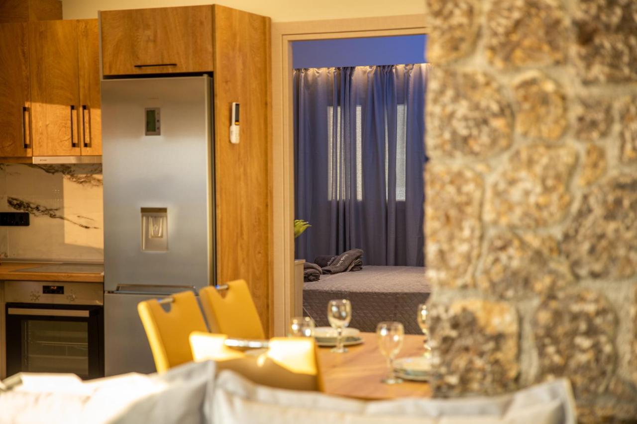 Black Rocks Family, Luxury Seafront Beach Maisonette Agios Gordios  Dış mekan fotoğraf