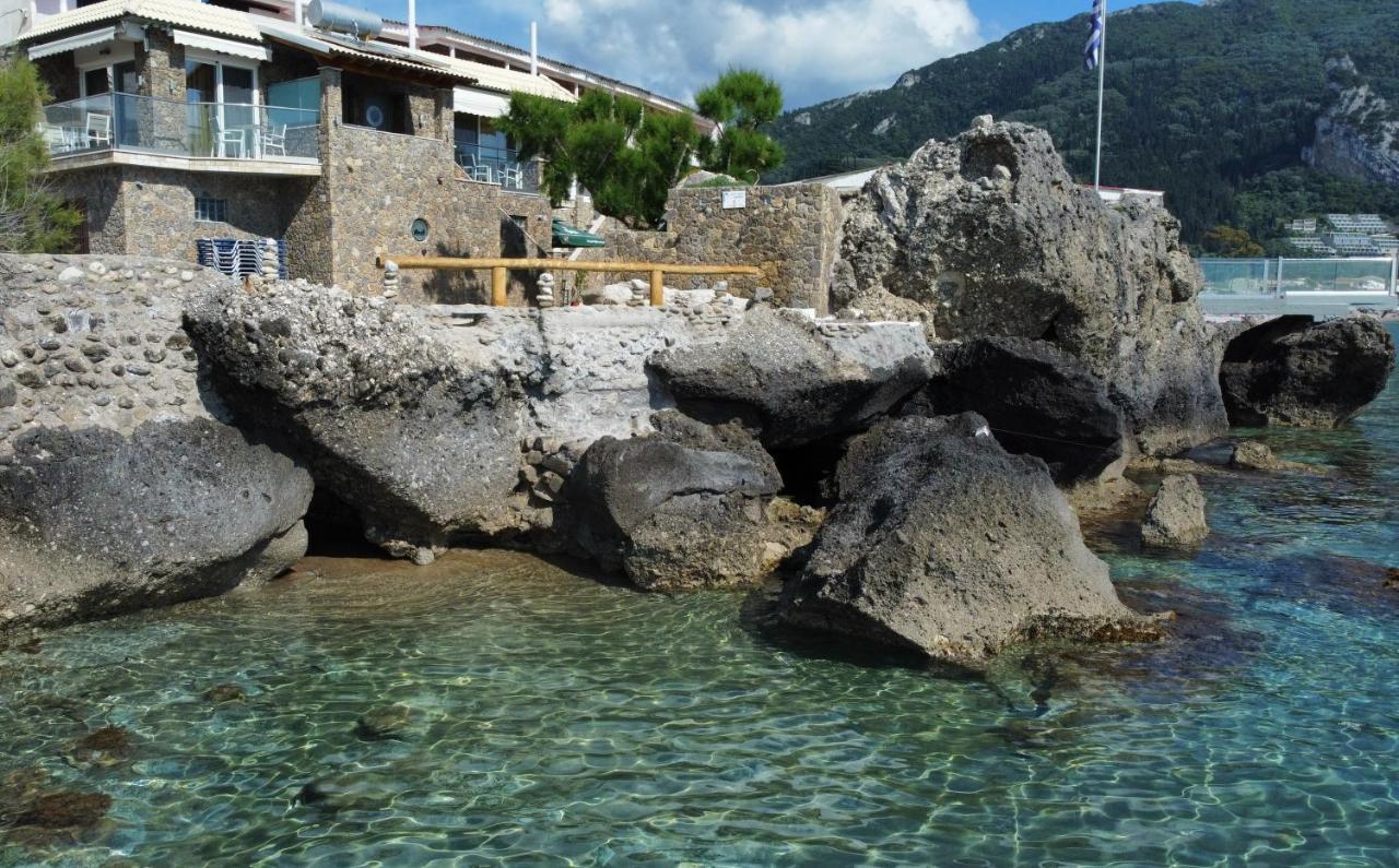 Black Rocks Family, Luxury Seafront Beach Maisonette Agios Gordios  Dış mekan fotoğraf